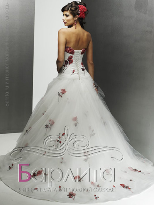 Нарядное свадебное платье &quot;Ирис&quot; Платье необыкновенной красоты. Необычайное сочетание цветов ручной вышивки на девственно белом цвете. Богатый шлейф у платья сделает любую девушку королевой.